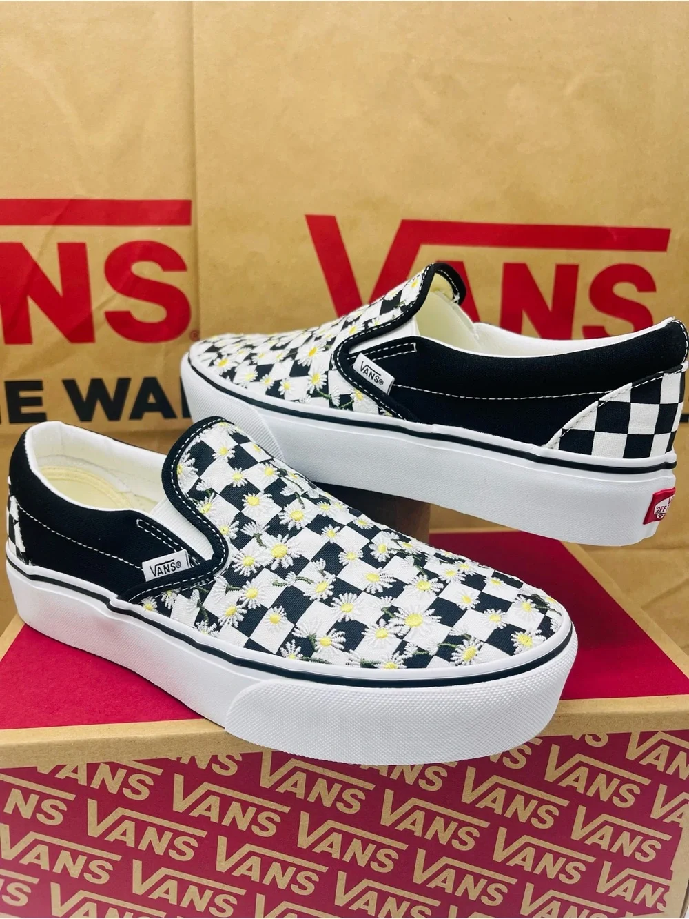 Vans Classic Slip-On Platform FLORAL CHECKERBOARD BLACK/WHT VN000EA9BA2 Sneakers